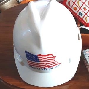 MSA UNITED WE STAND CONSTRUCTION HELMET GOOD